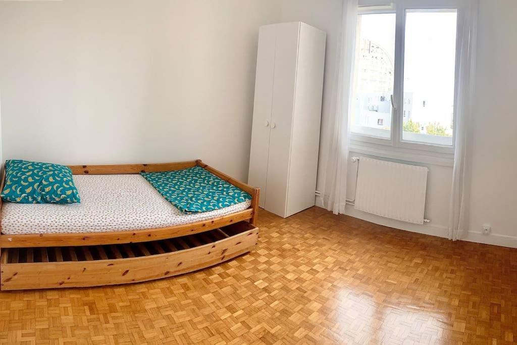 Appartement Bien Situe Noisy-le-Grand ภายนอก รูปภาพ